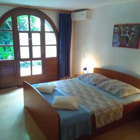 Zelic Guest house *